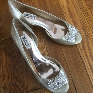 Badgley Mischka peep toe heels